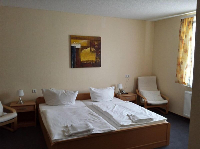 Bedroom 2, Hotel Merkur Garni, Hildesheim