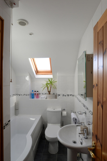 Bathroom 4, Shamrock Cottage, Fermanagh and Omagh