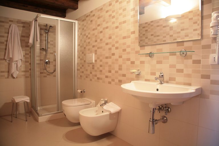 Bathroom 4, Agriturismo Galea, Catania
