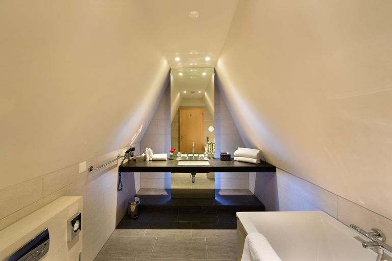 Bedroom 5, Hotel Vitznauerhof - Lifestyle Hideway at the Lake, Luzern
