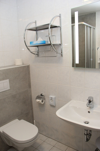 Bathroom 3, Der kleine Nachbar, Gotha