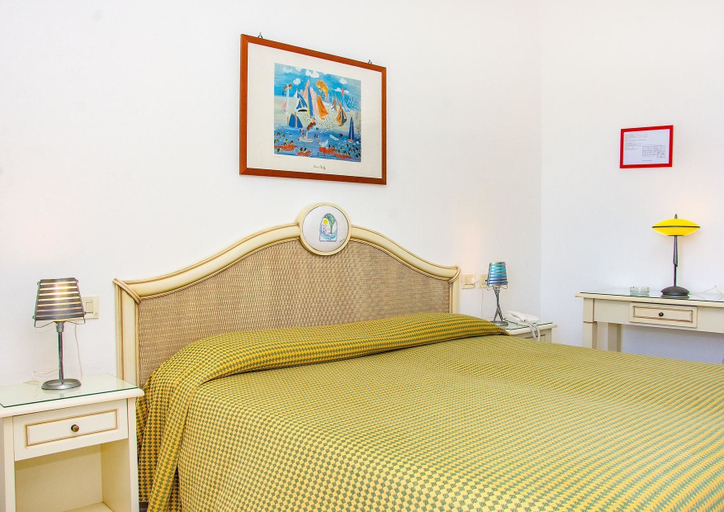 Bedroom 3, Hotel Gran Paradiso, Napoli