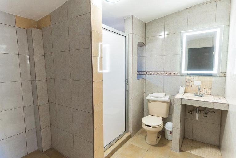 Bathroom 4, Donjuan By Melida Hotel, La Paz