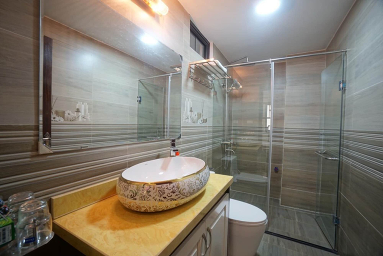 Bathroom, Manmo Home Plus Doi Can, Ba Đình