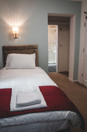 Bedroom 3, Keppel's Head Hotel, Portsmouth