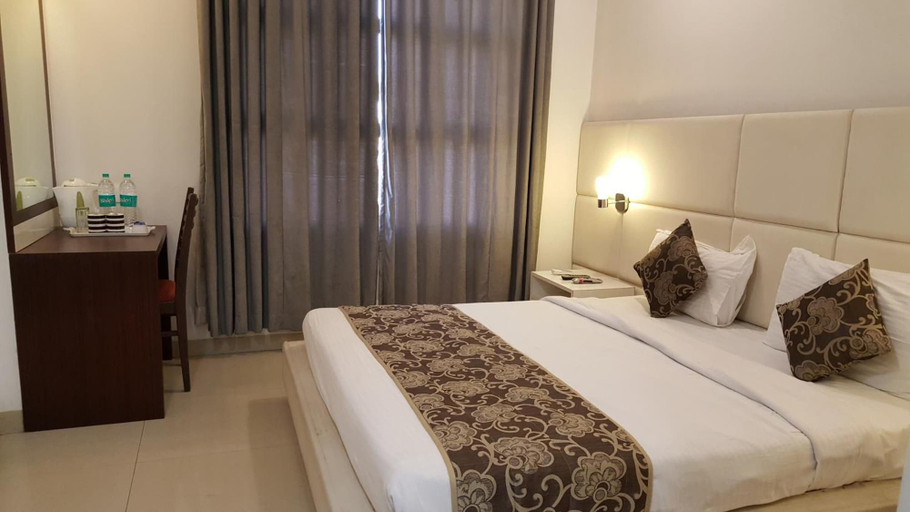 Bedroom 3, The Manor Hotel, Aurangabad