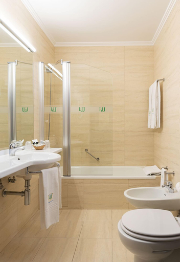 Bathroom 4, Hotel Jardim, Aveiro
