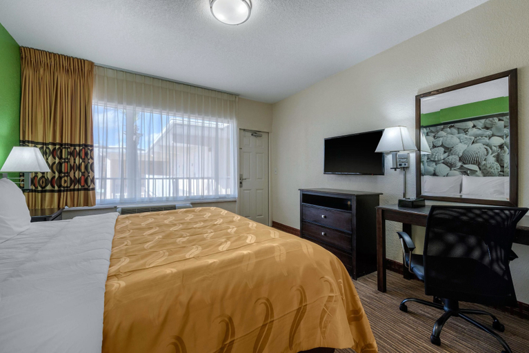 Bedroom 4, Quality Inn Daytona Beach Oceanfront, Volusia
