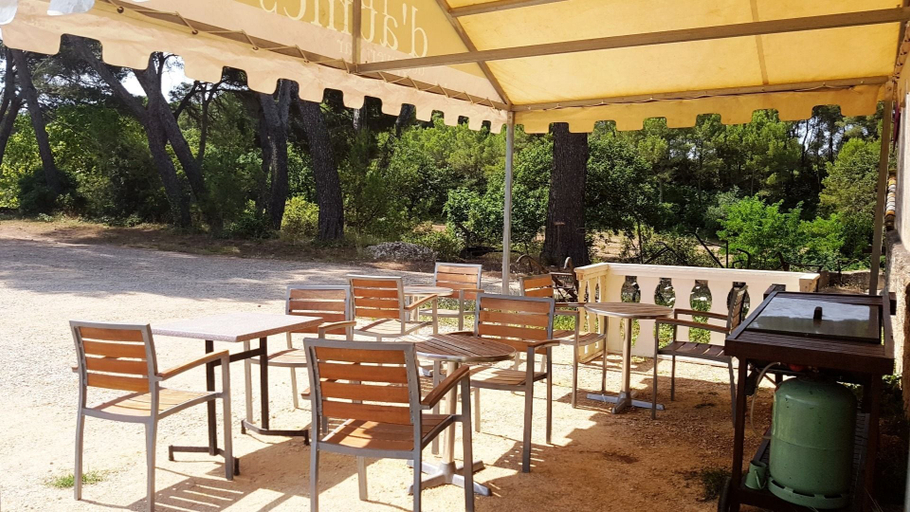 Food & Drinks, Chateau Saint Martin de Graves, Hérault