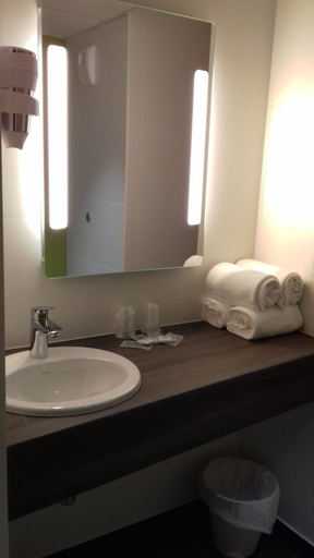 Bathroom 5, Arena Hôtel Toulouse, Haute-Garonne