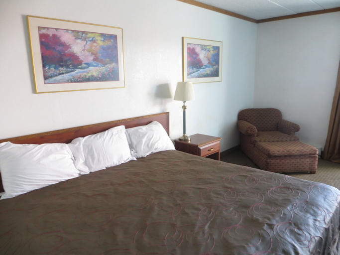 Bedroom 4, Budget Inn Express Bismarck, Burleigh