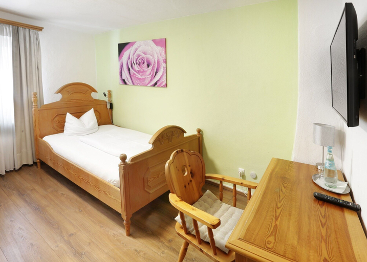 Bedroom 4, Himmel Landshut Hotel-Restaurant-Cafe, Landshut