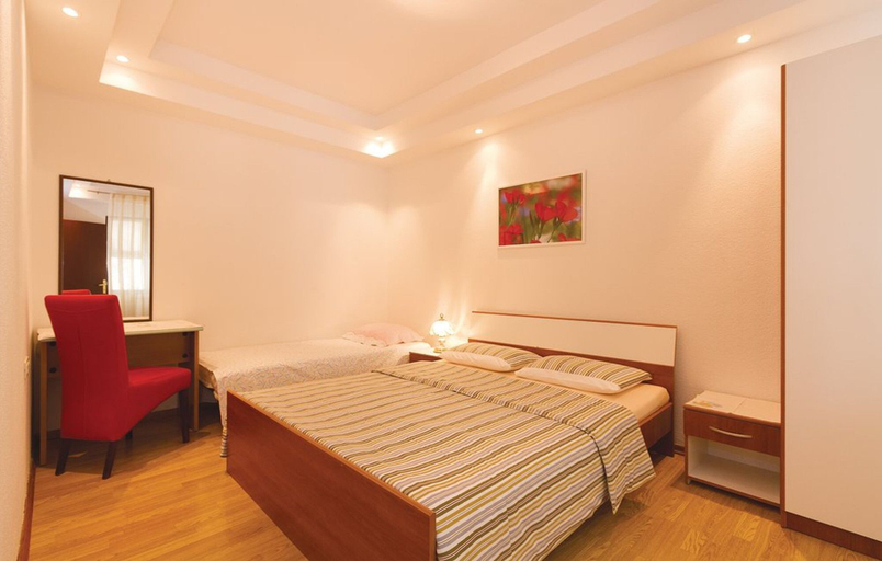 Bedroom 2, Apartment 167, Novigrad