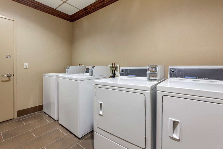 Others 5, Comfort Suites Oshkosh West, Winnebago