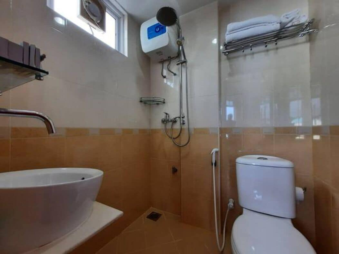 Bathroom 5, Hotel Octave, Malé