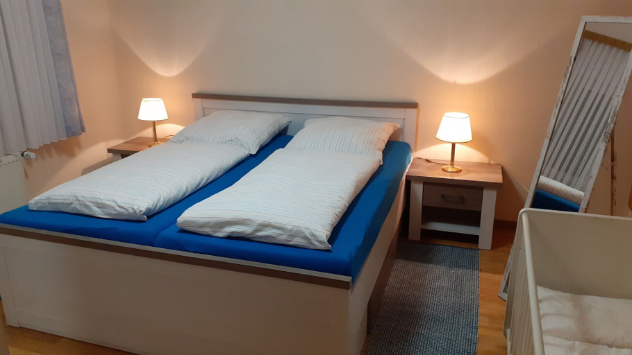 Bedroom 4, Apartments Fröhling, Wittmund
