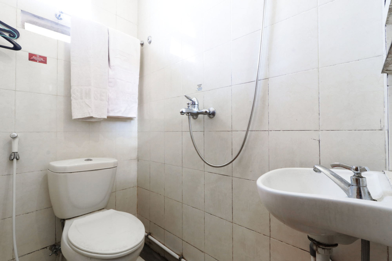 Bathroom 3, Rumah Tawa Guesthouse 1, Bandung