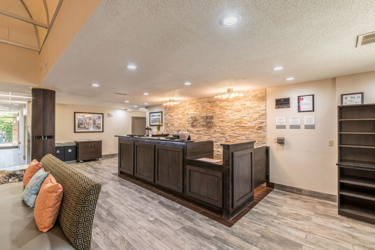 Lake Norman Inn and Suites, Mecklenburg