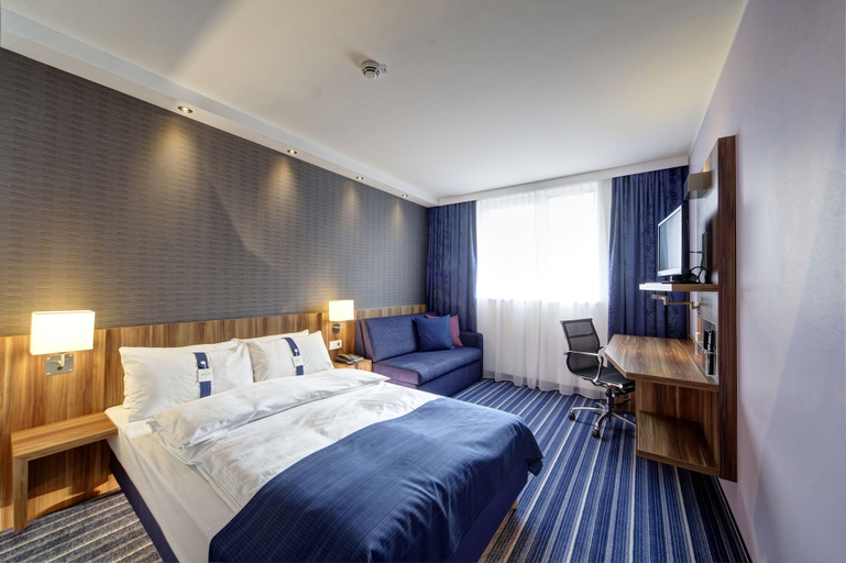 Bedroom 3, Holiday Inn Express AUGSBURG by IHG, Augsburg
