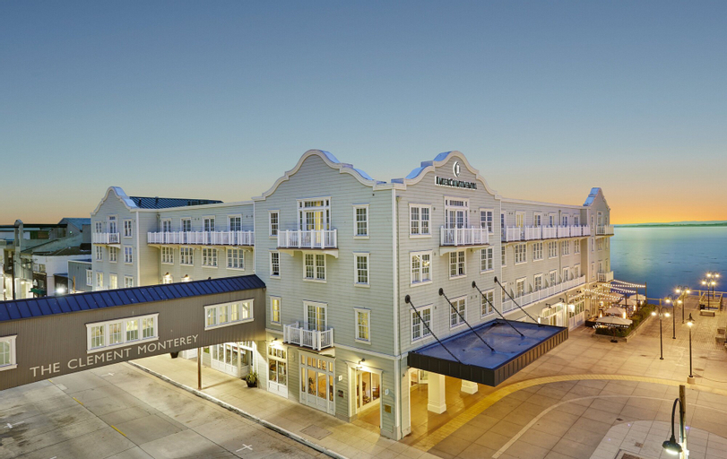 Exterior & Views
