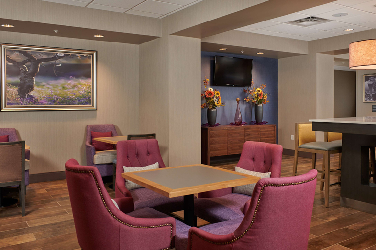 Others 5, Hampton Inn Sherwood Portland, Washington