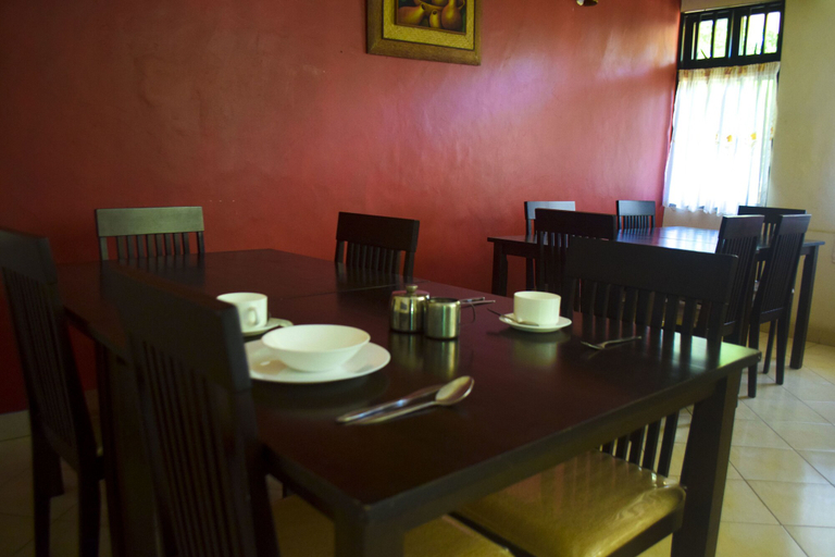 Food & Drinks 5, Mei Place Apartments, Nyali