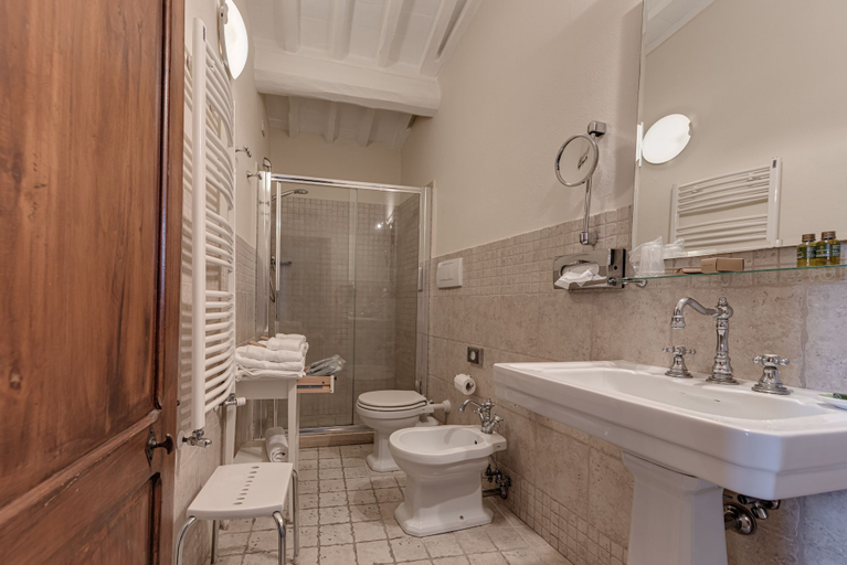 Bathroom 5, Hotel Palazzo del Capitano Wellness & Relais - Luxury Borgo Capitano Collection, Siena