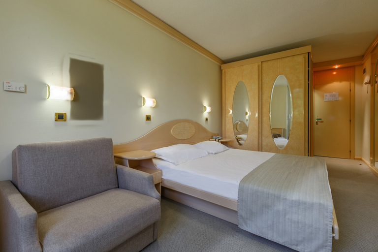 Bedroom 3, Hotel Istra Plava Laguna, Vrsar