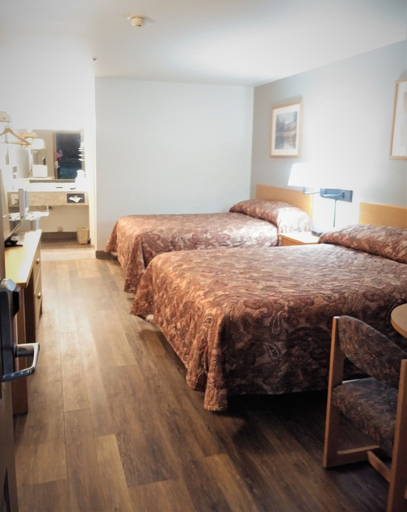Bedroom 2, Sugarloaf Mt Motel, Deschutes