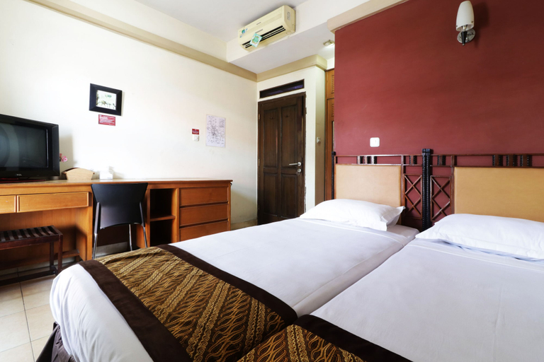 Bedroom 2, Rumah Tawa Guesthouse 1, Bandung