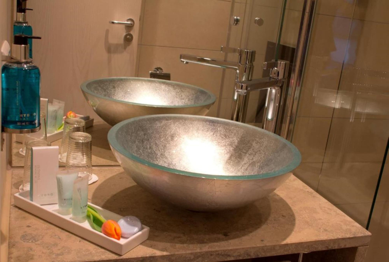 Bathroom 4, Scotty + Emily Hotel Ulm, Sure Hotel Collection by BW, Ulm