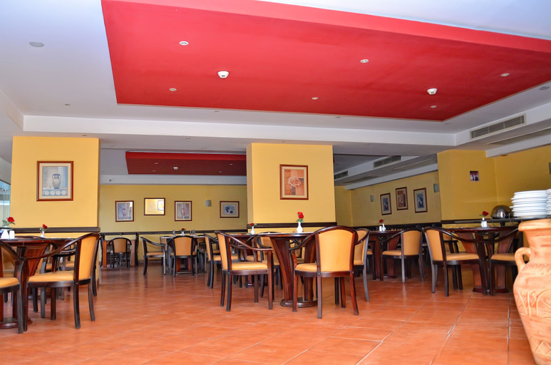 Food & Drinks 5, Aracan Pyramids Hotel, Al-'Umraniyah