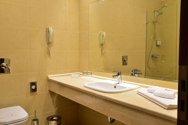 Bathroom 4, Central Plaza, Piatra-neamt