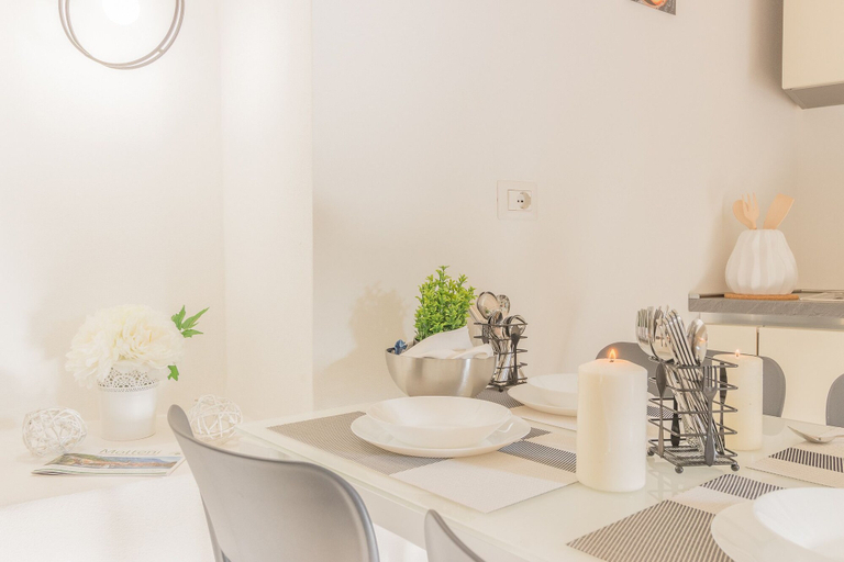 Others 2, Pretty Home, Lecco