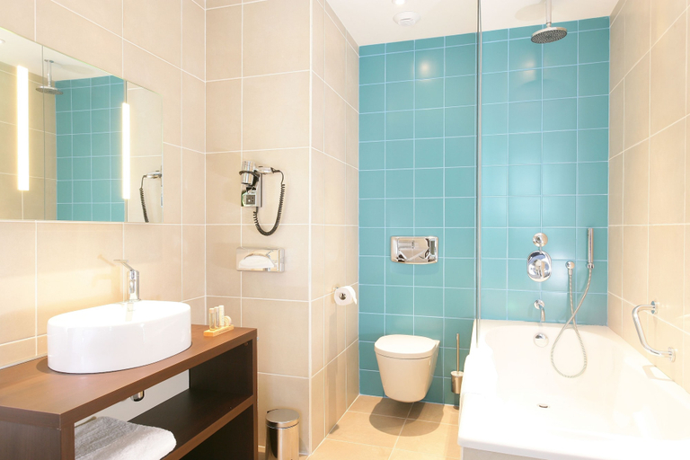 Bathroom 3, Hotel Du Pasino Saint-Amand-Les-Eaux, Nord