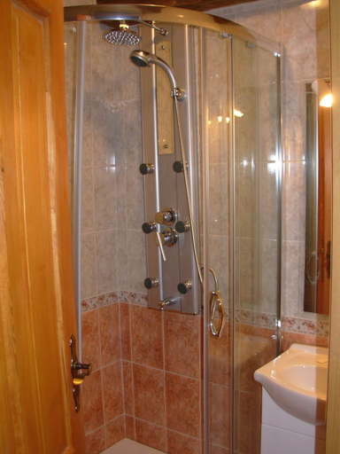 Bathroom 3, Tradicije Čigoč, Sisak