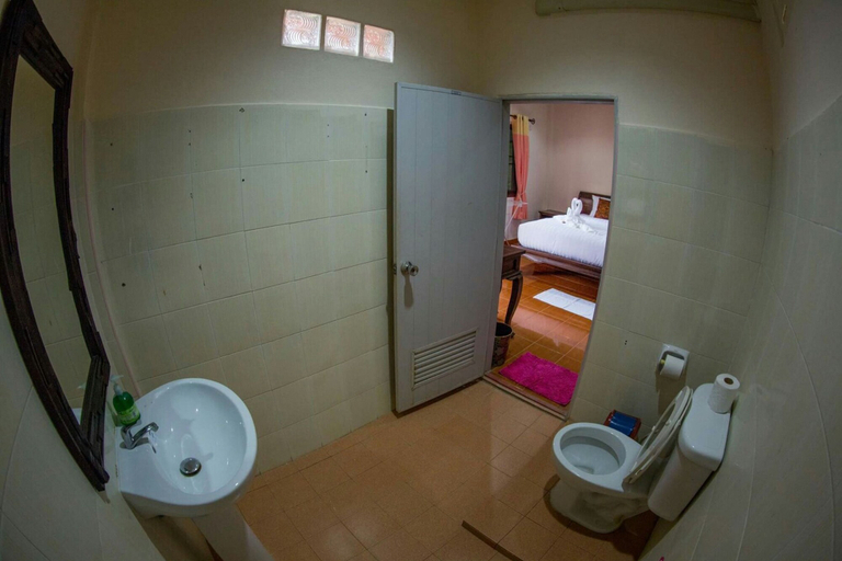 Bathroom 3, El Greco Bungalows, Ko Lanta