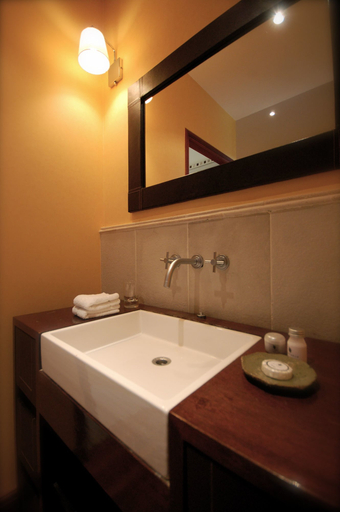 Bathroom 4, Club Tapiz, Maipú