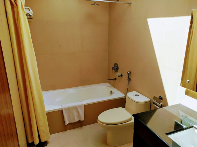 Bathroom 5, Landmark Forest Park, Narayani