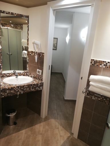 Bathroom 5, Cristal Hotel Palermo, Palermo