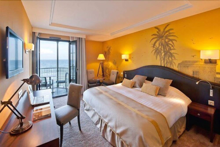 Bedroom 3, Hôtel Le Nouveau Monde, Ille-et-Vilaine