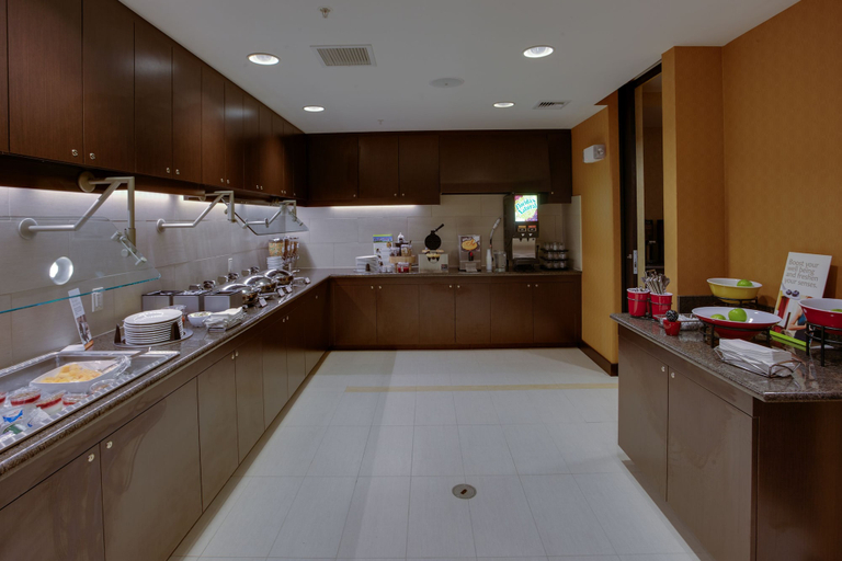 Food & Drinks 5, Residence Inn Springfield Chicopee, Hampden