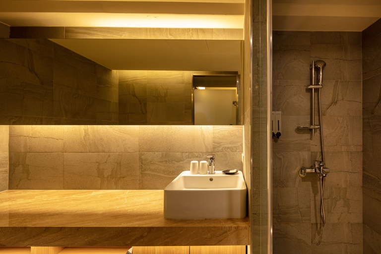 Bathroom 5, GoodMore Hotel, Taipei City