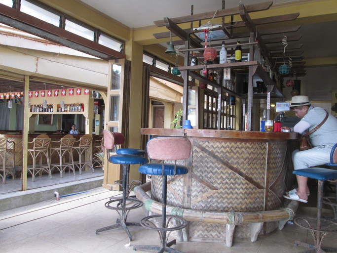 Food & Drinks, Sulu Plaza Boracay, Malay