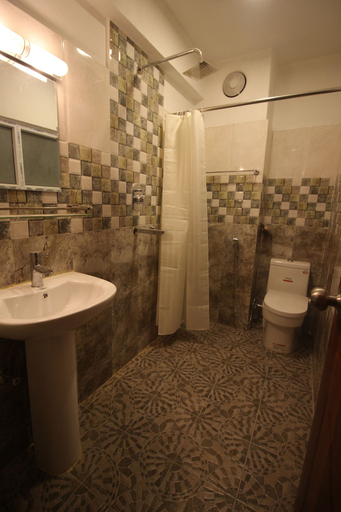 Bathroom 3, Himalayan Sherpa INN, Bagmati