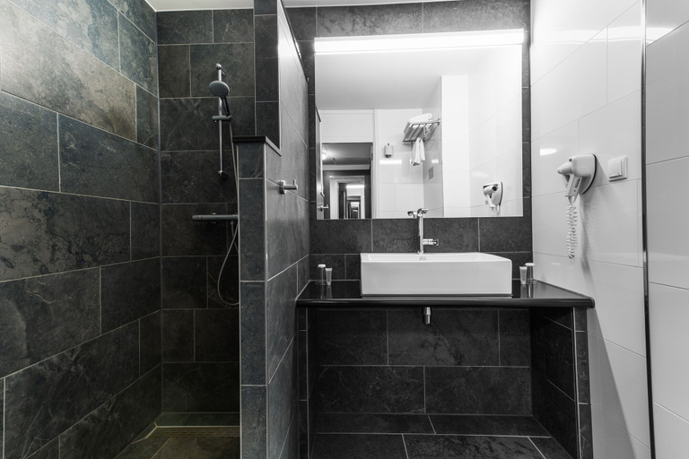 Bathroom 3, Bastion Hotel Almere, Almere