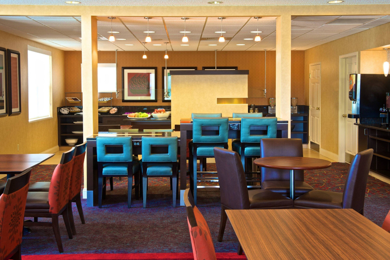 Food & Drinks 5, Residence Inn by Marriott Evansville East, Vanderburgh