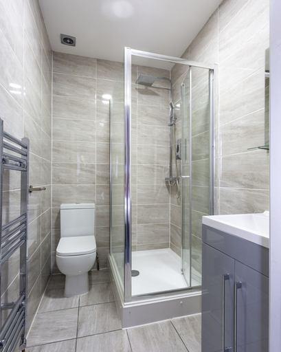 Bathroom 3, Wellesley Hotel, London