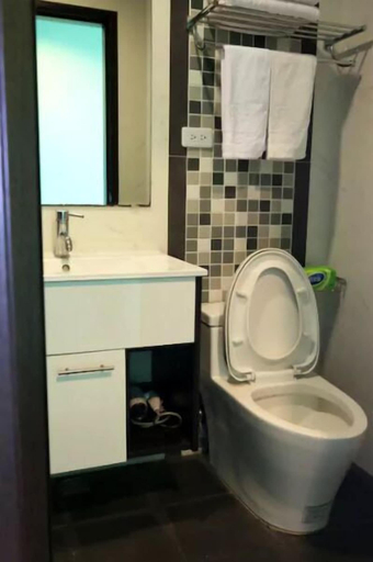 Bathroom 3, Two Fish, Taitung