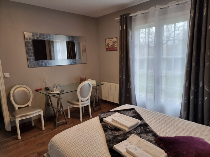 Bedroom 4, Le Clos Magedon, Yvelines